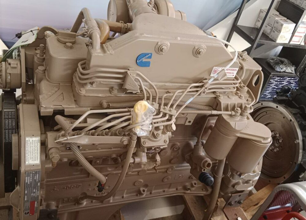 Дизельный двигатель Cummins 6BT5.9 Дизельный двигатель Cummins 6BT5.9Дизельный двигатель Cummins 6BT5.9