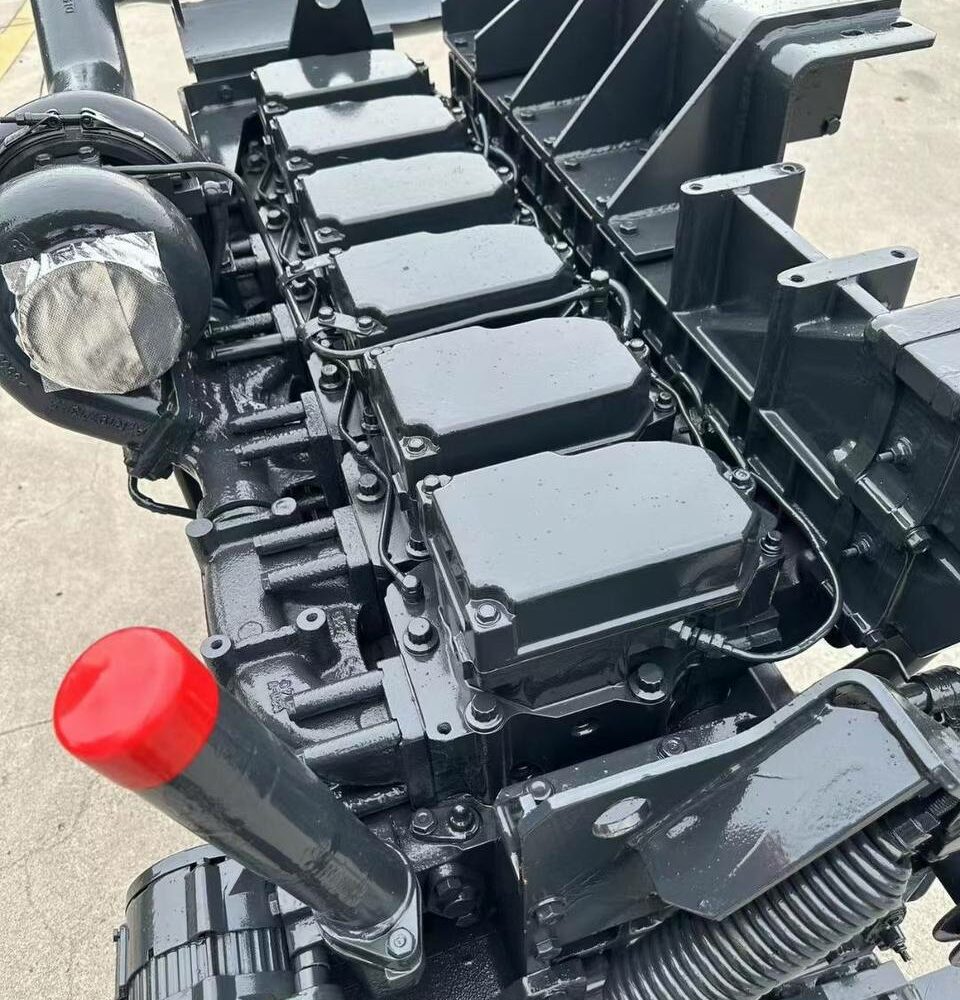 Дизельный двигатель Komatsu SAA6D140E-2 Дизельный двигатель Komatsu SAA6D140E-2